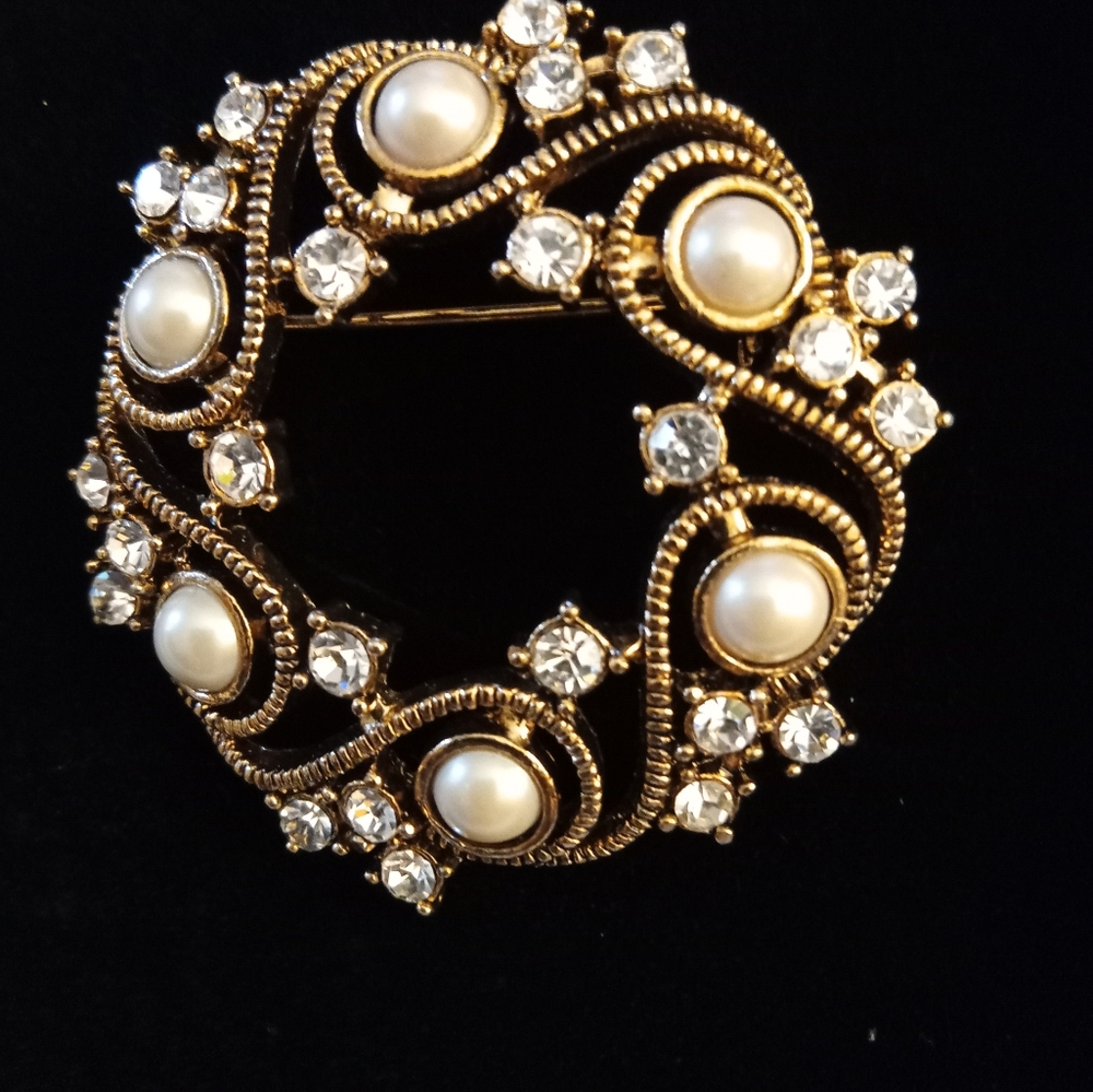 Vintage Monet Circle Pin 1.75" Round